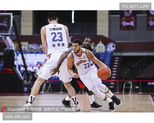 广东队将国际主流漩涡掩护嵌入进攻体系 提升挡拆变化性应对短赛制